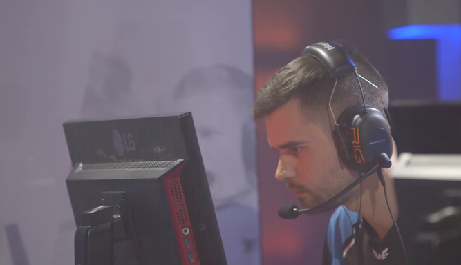 weskeRRR en la R6PL