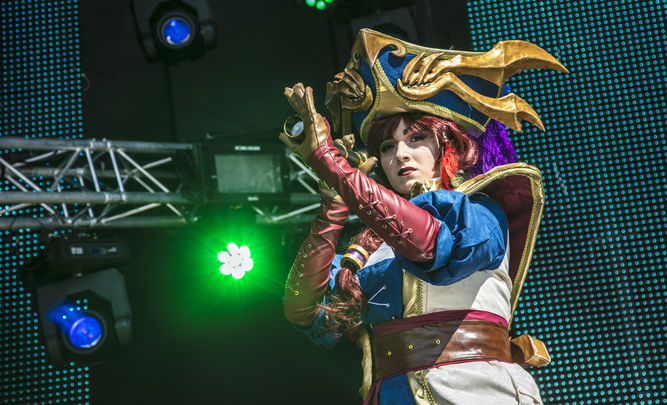 Miss Fortune de League of Legends (Yuko & Exion Cosplay)
